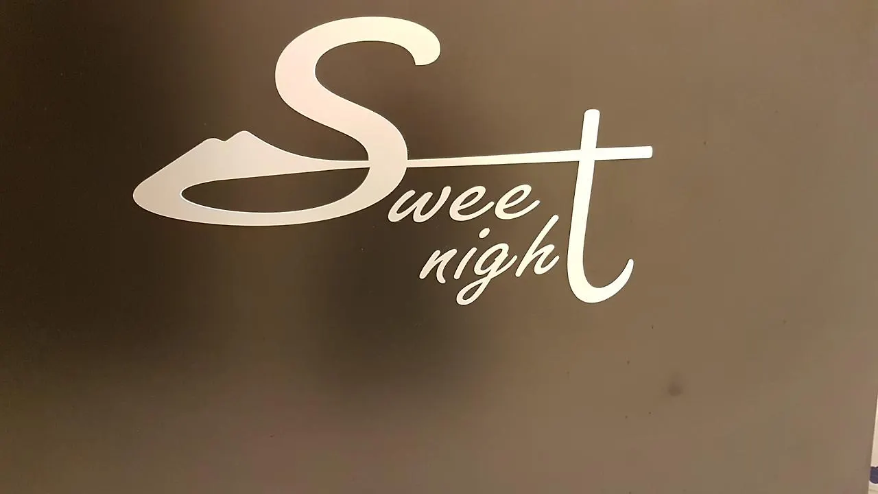 Sweet Night Rooms Neapel Italien