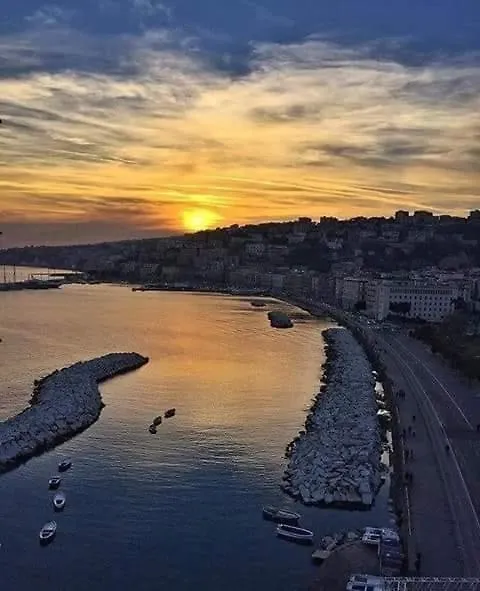 Sweet Night Rooms Napels 2*,  Italië